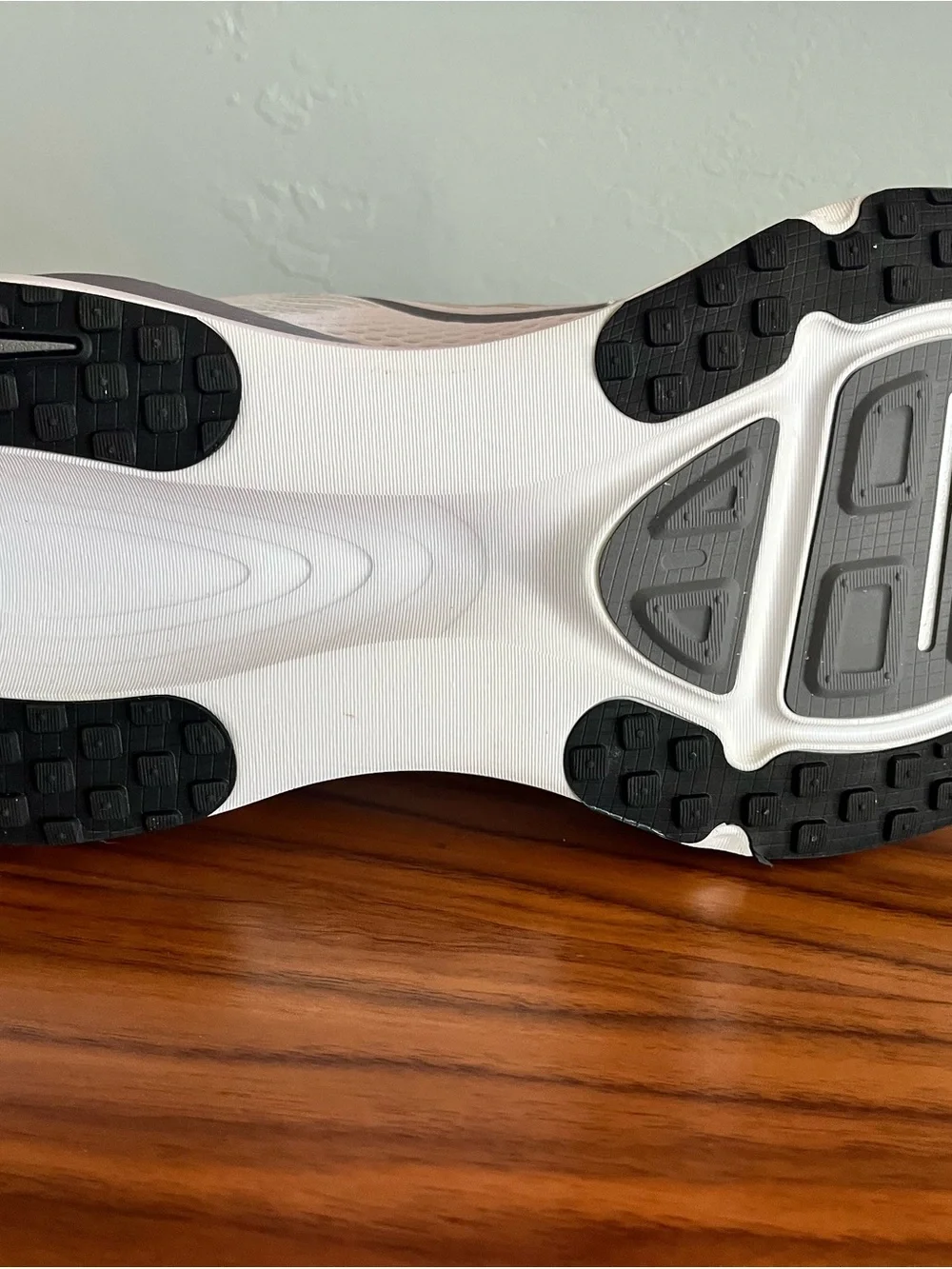 Nike White and Gray Men's Athletic Running Shoes